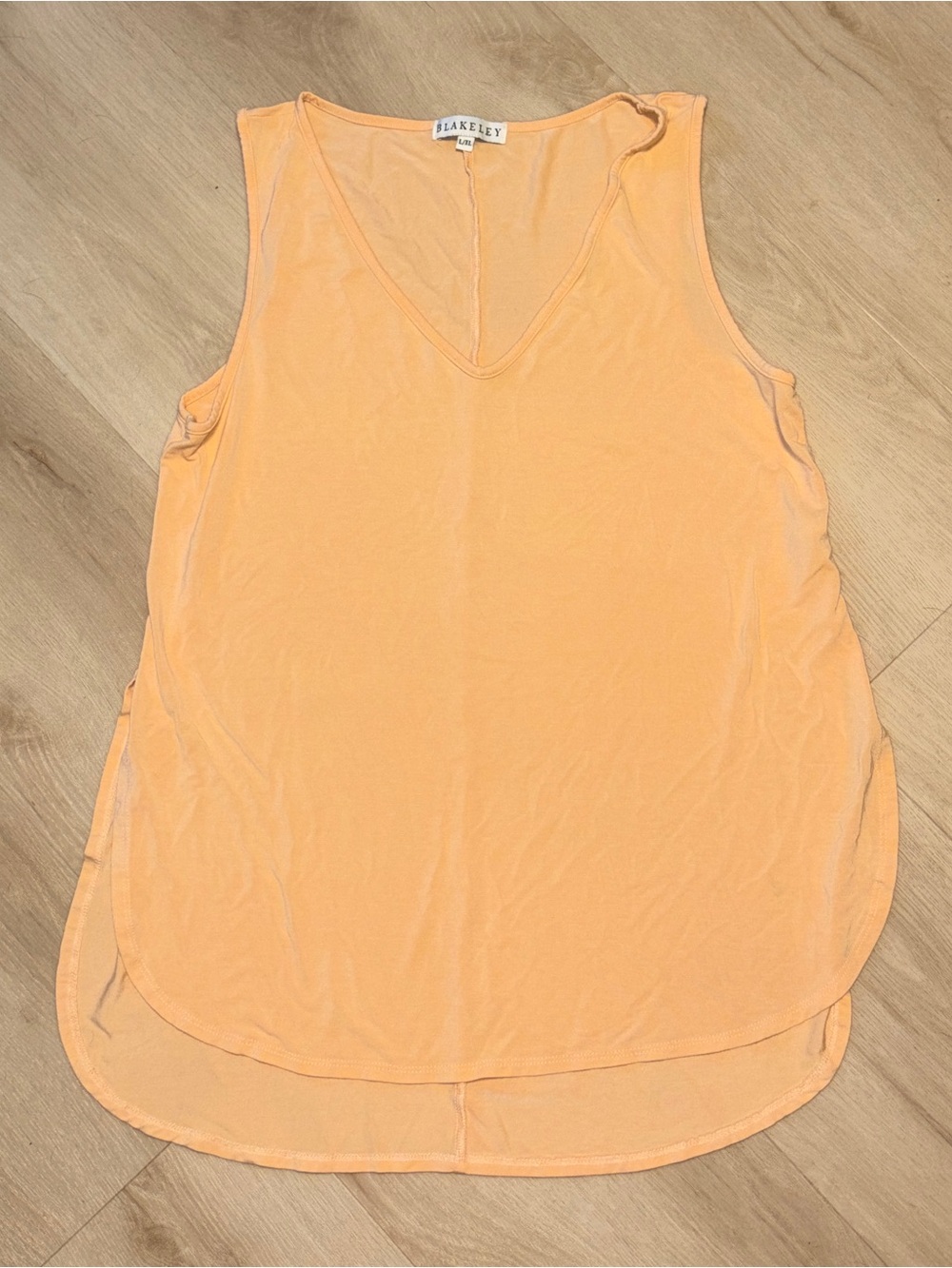 Blakely Sleeveless V-Neck Tunic Top in Soft Peach